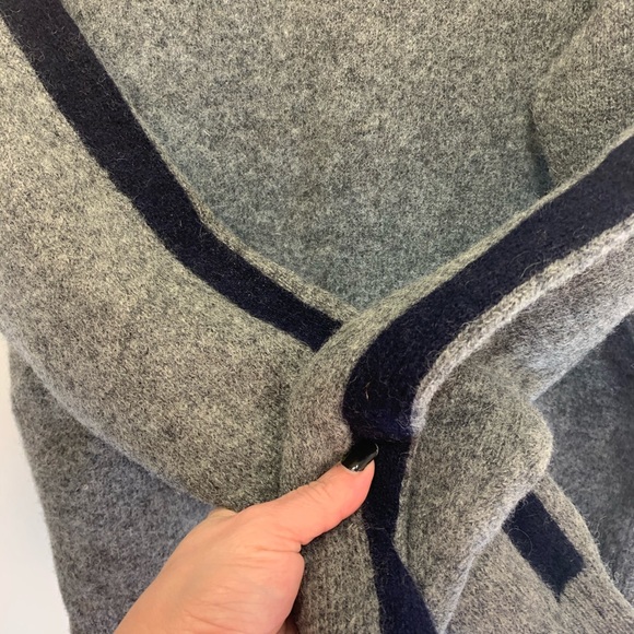 J. Crew Men’s 100% wool sweater grey with blue XL - Picture 6 of 6